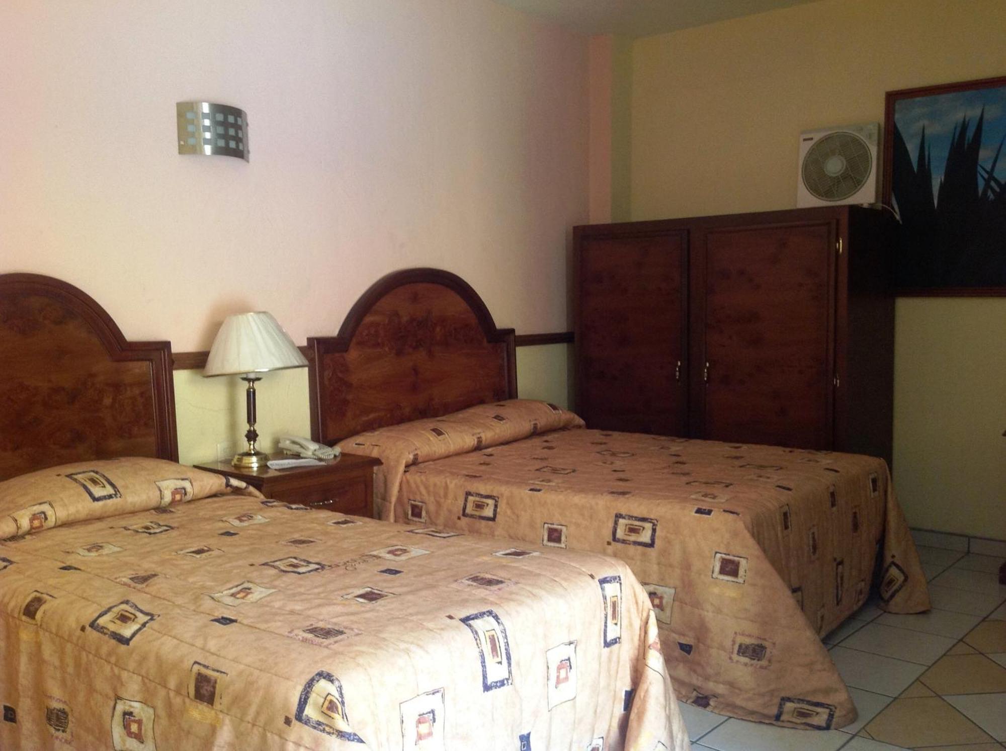 Plaza Jardin Hotel Tequila Buitenkant foto