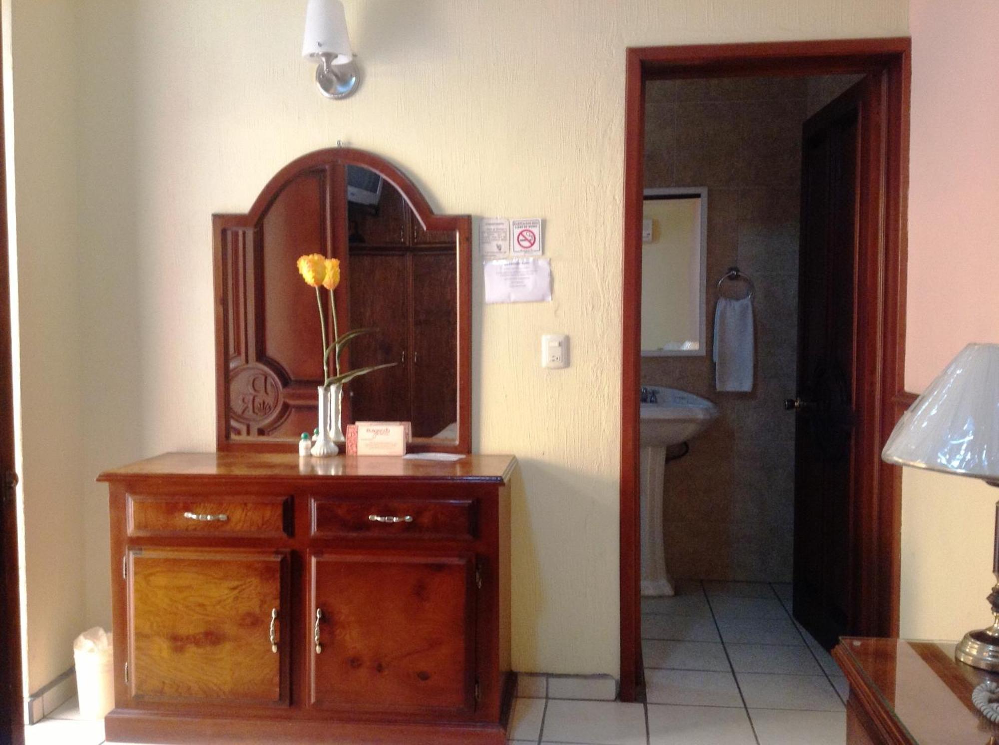 Plaza Jardin Hotel Tequila Buitenkant foto