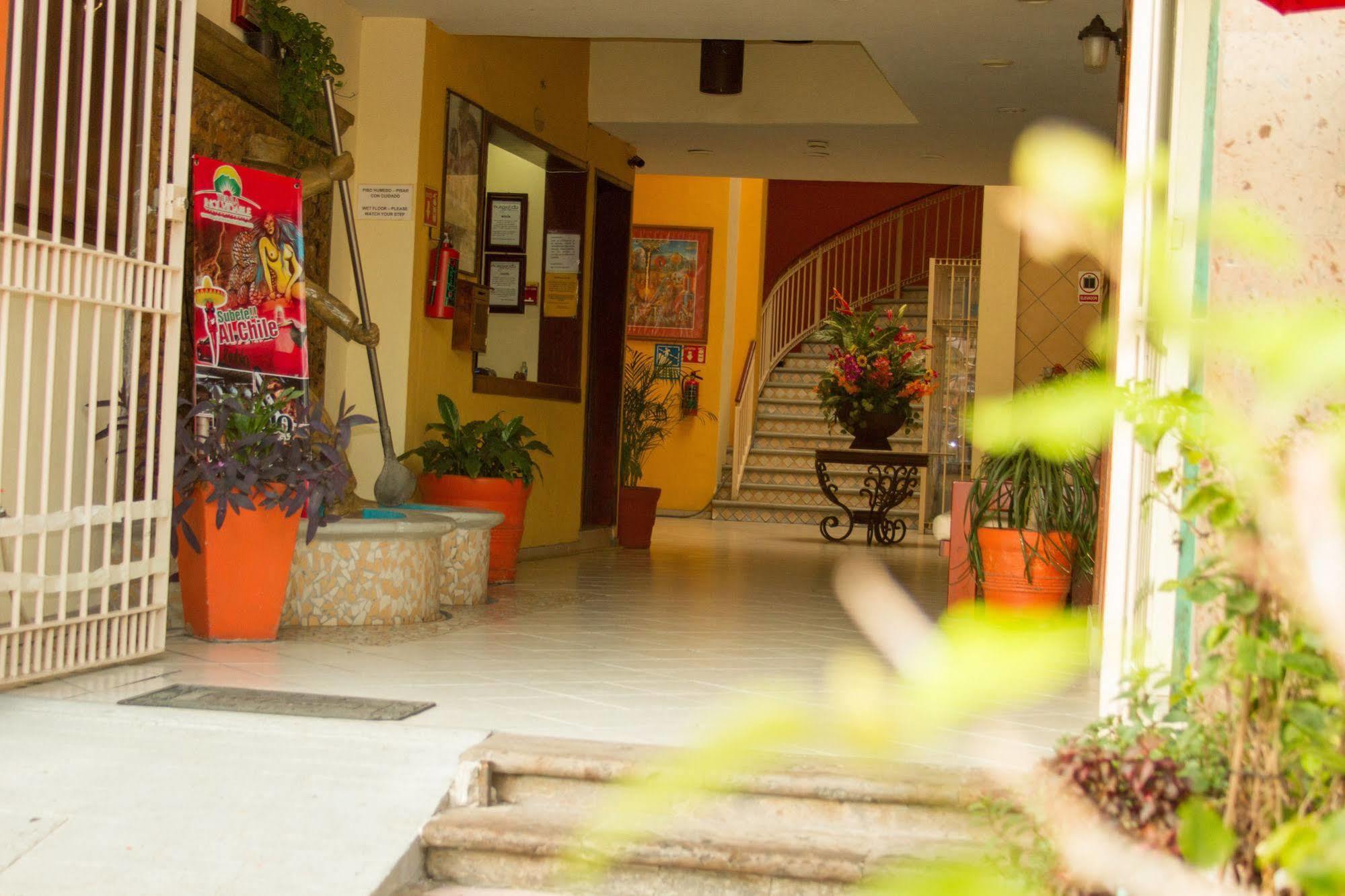 Plaza Jardin Hotel Tequila Buitenkant foto